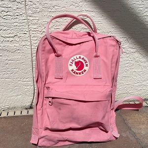 Fjallraven kanken bag